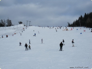 Skifahren auf der Simonh�he und Winterurlaub am Talhof